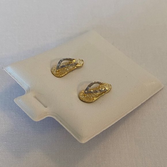 10K Yellow Gold Flip Flop Stud Earrings - Picture 4 of 8